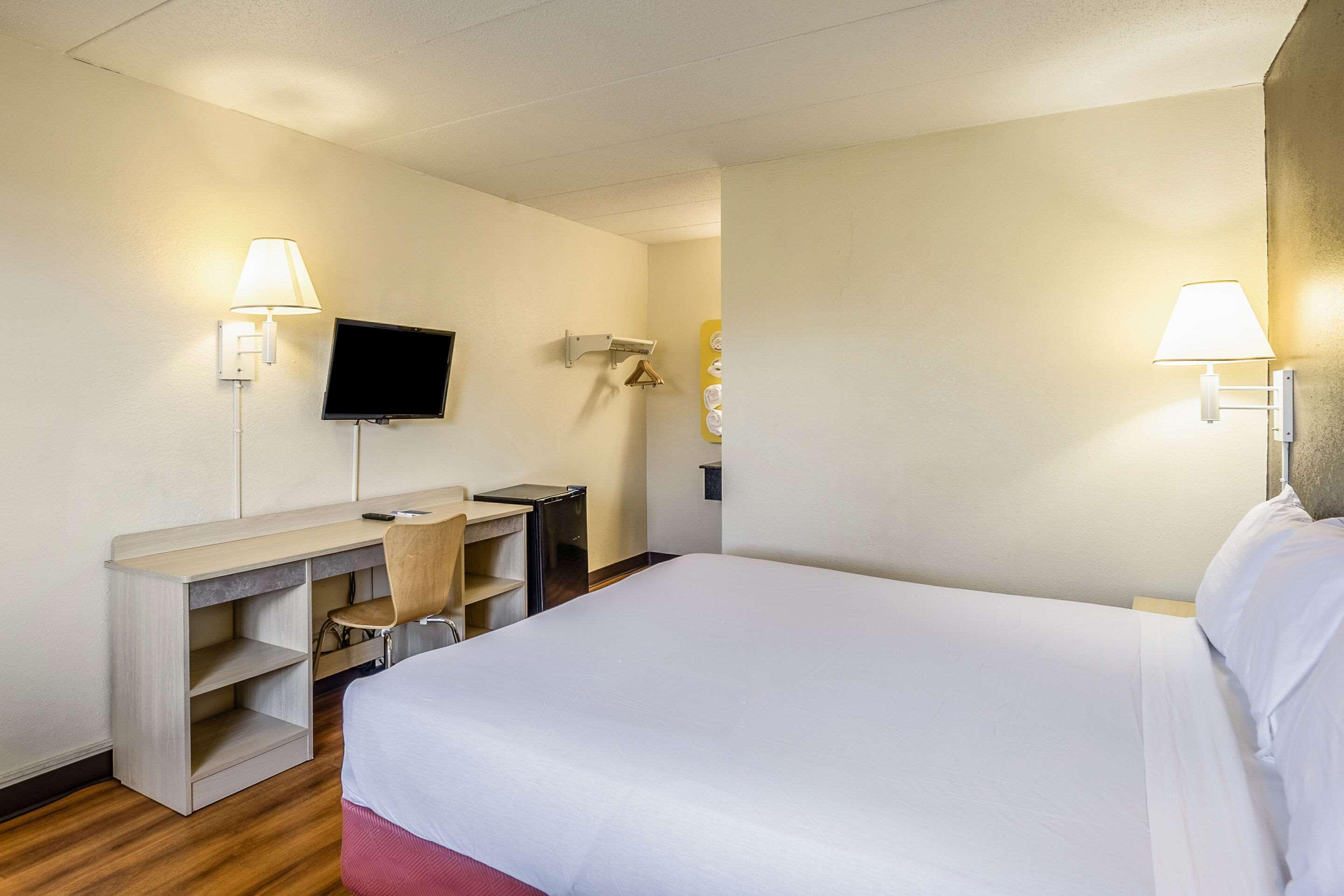 Rodeway Inn Dubuque Exteriér fotografie