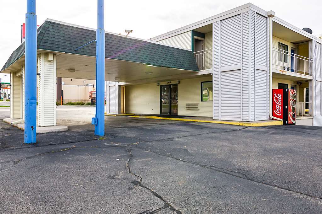 Rodeway Inn Dubuque Exteriér fotografie