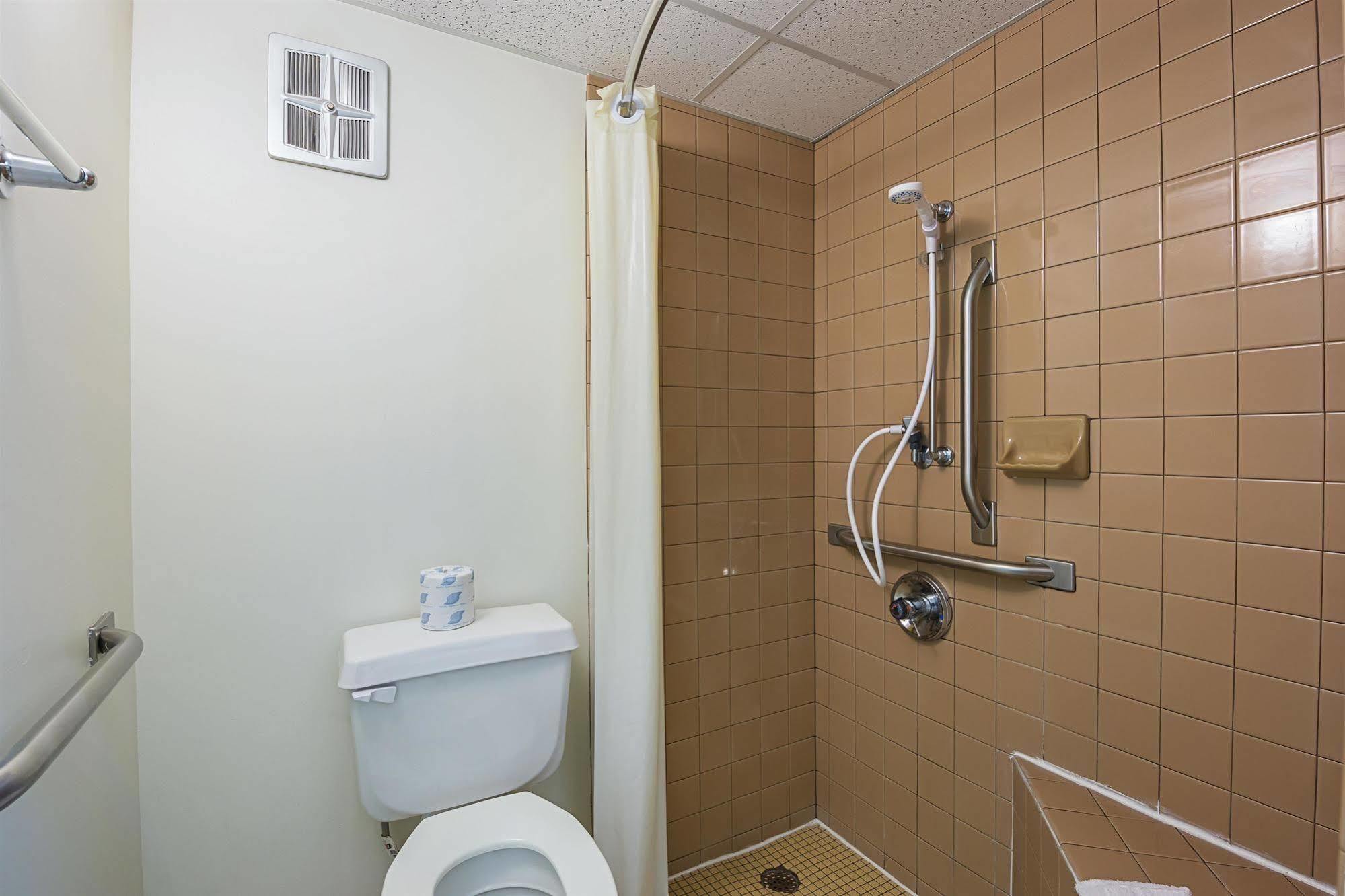 Rodeway Inn Dubuque Exteriér fotografie