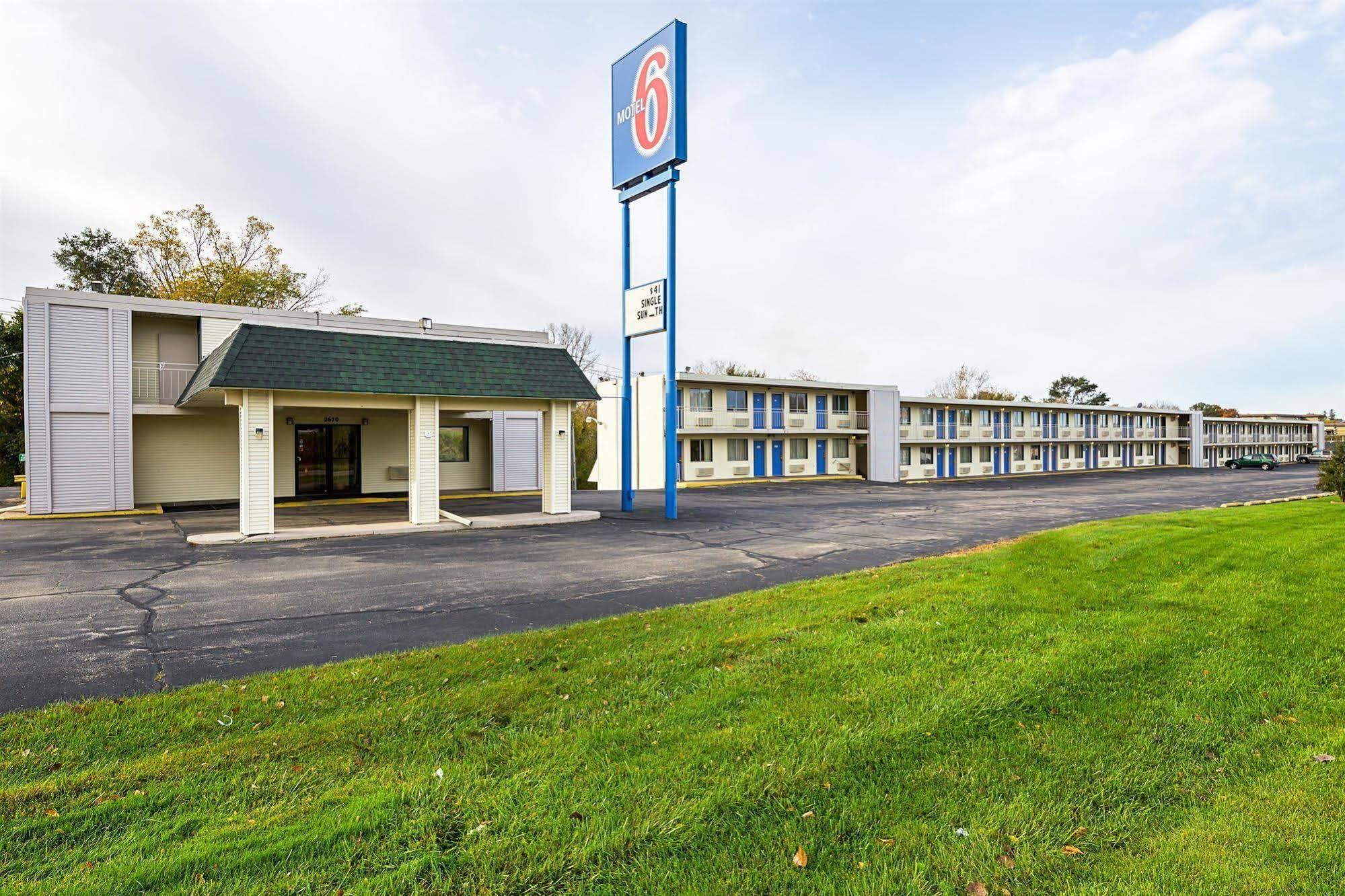 Rodeway Inn Dubuque Exteriér fotografie